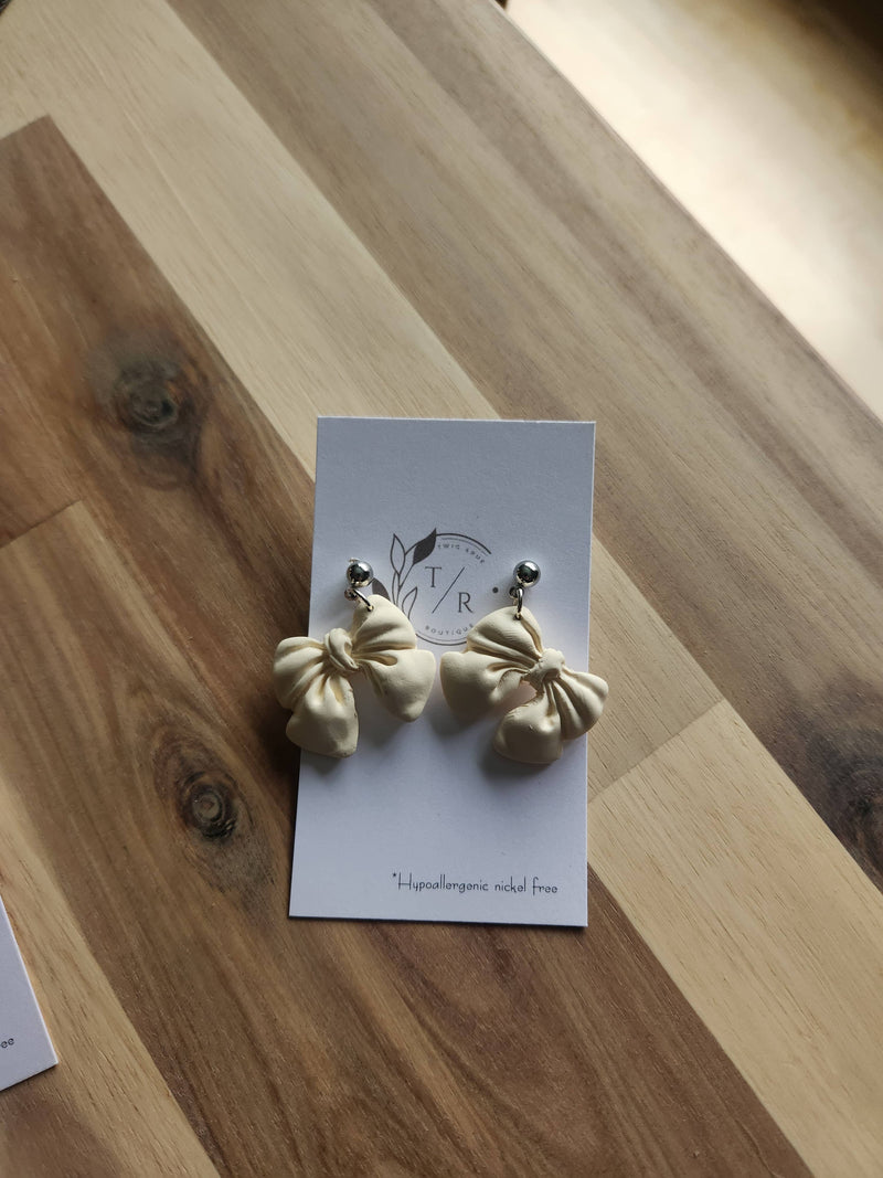 Cutie Clay Bow Earrings