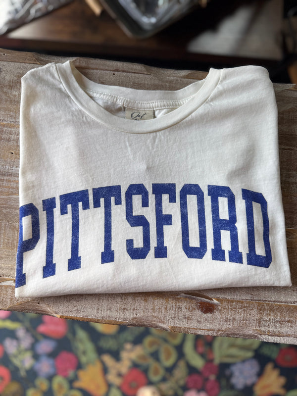 PITTSFORD Varsity Letter Cropped Mineral Graphic Top
