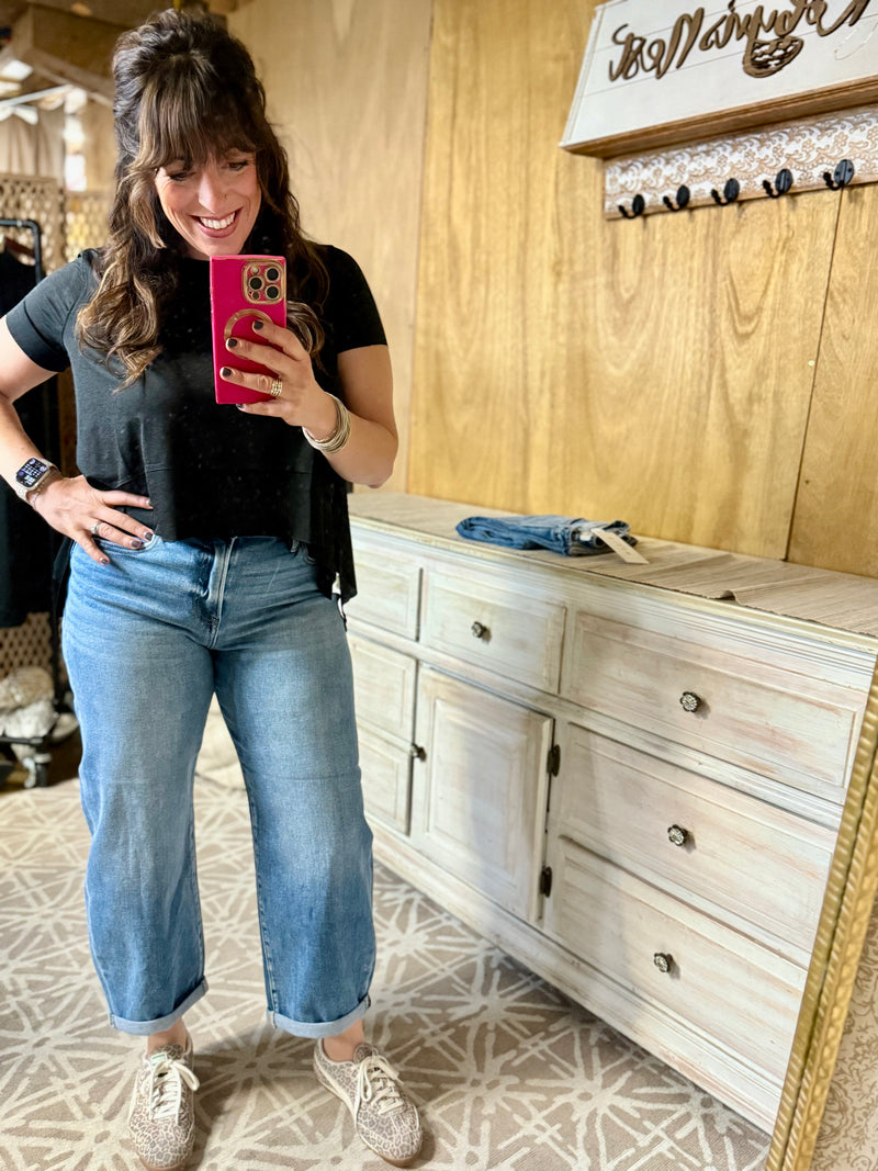 RISEN HR Crop Mild Barrel Jeans